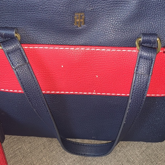 Tommy Hilfiger / Satchel & Pouch - Picture 4 of 10